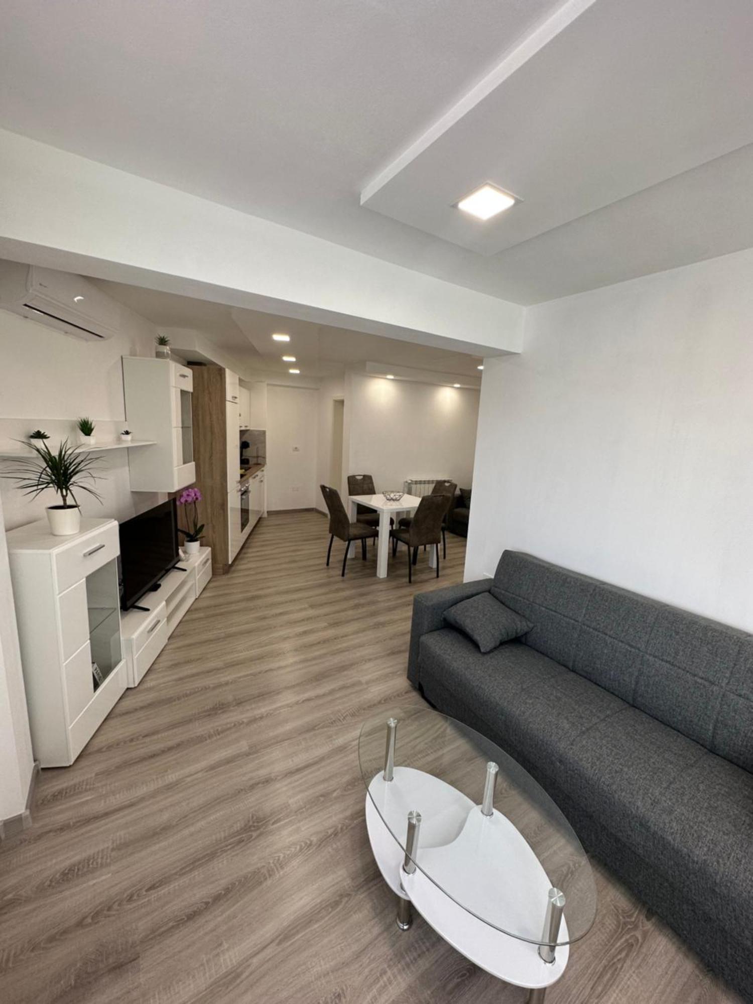 Apartma La Vita Копер Екстериор снимка