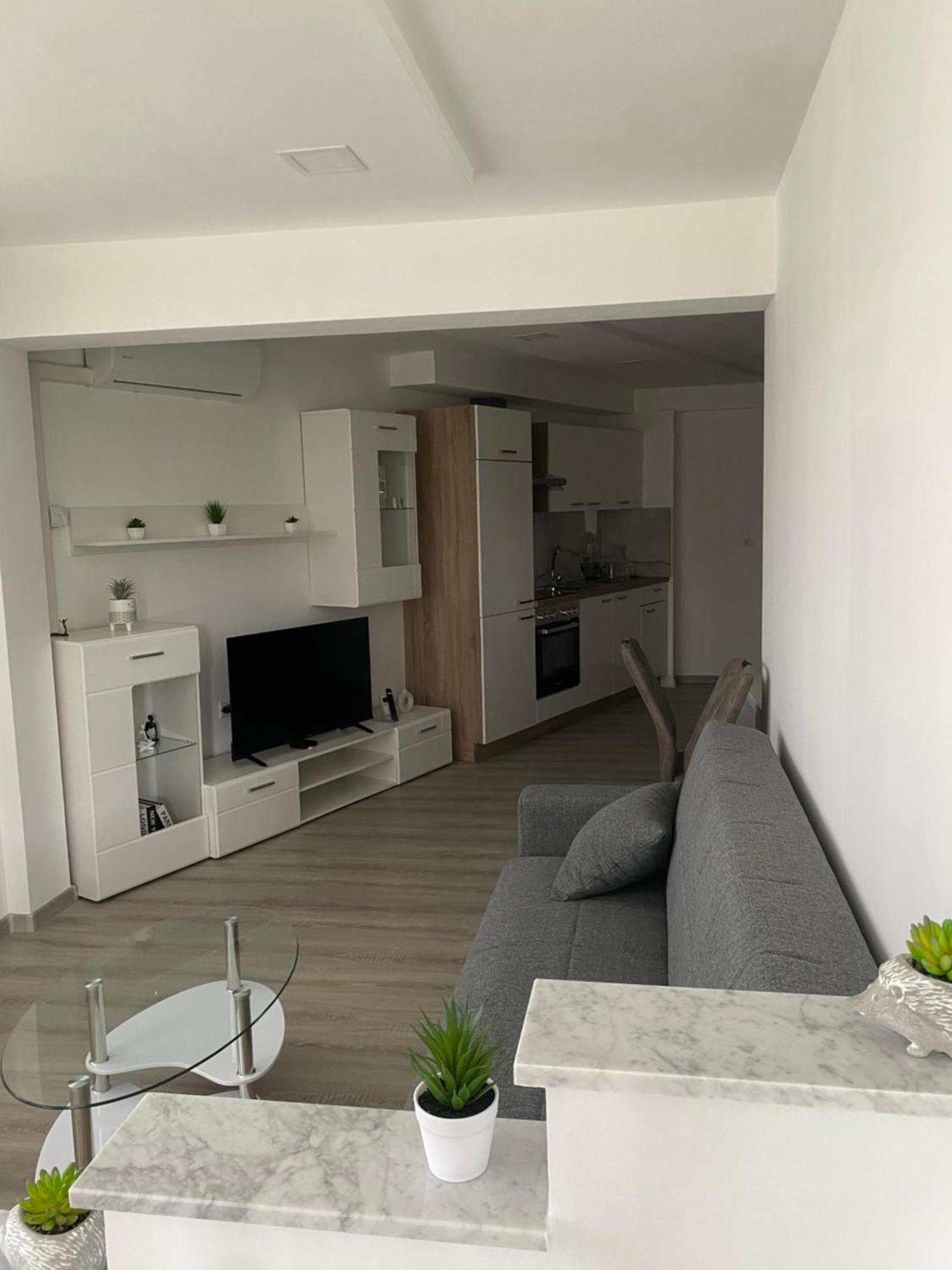 Apartma La Vita Копер Екстериор снимка